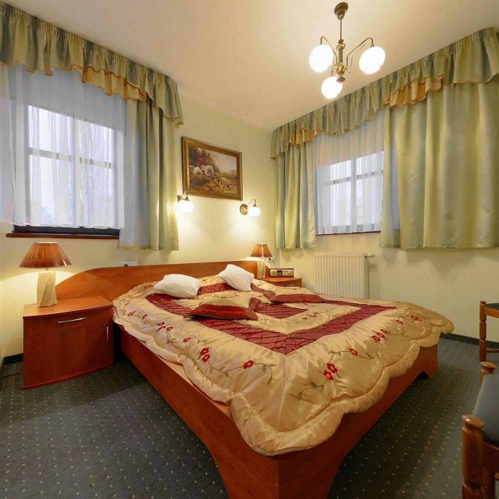 Hotel Restauracja Podzamcze Щецин Экстерьер фото