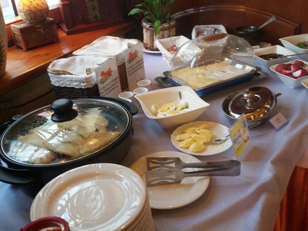 Hotel Restauracja Podzamcze Щецин Экстерьер фото