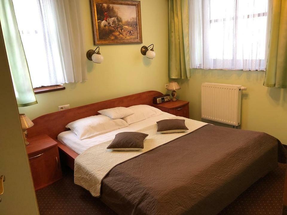 Hotel Restauracja Podzamcze Щецин Экстерьер фото