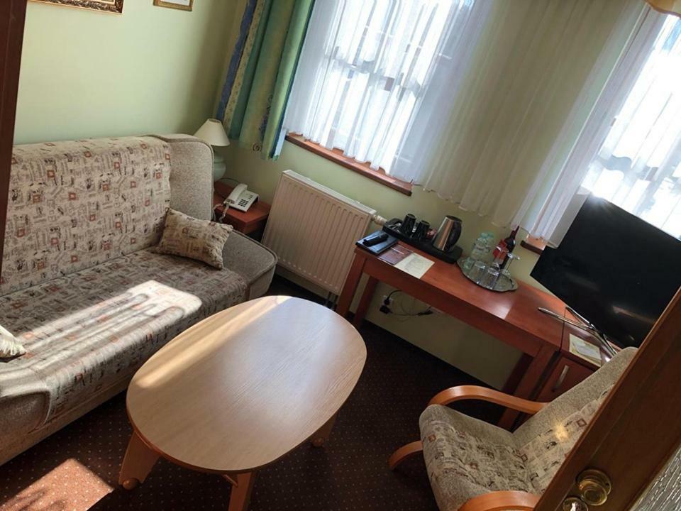 Hotel Restauracja Podzamcze Щецин Экстерьер фото